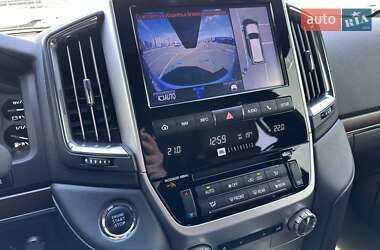 Внедорожник / Кроссовер Toyota Land Cruiser 2020 в 