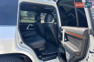 Позашляховик / Кросовер Toyota Land Cruiser 2020 в 