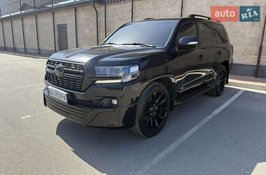 Позашляховик / Кросовер Toyota Land Cruiser 2017 в Києві