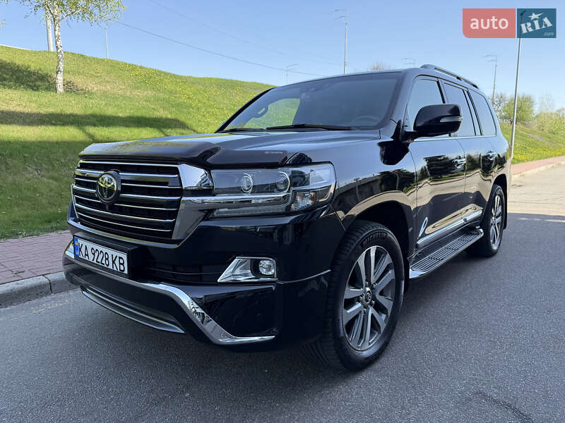 Внедорожник / Кроссовер Toyota Land Cruiser 2017 в Киеве