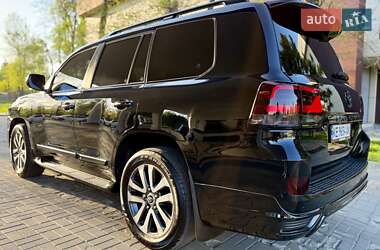 Внедорожник / Кроссовер Toyota Land Cruiser 2016 в 