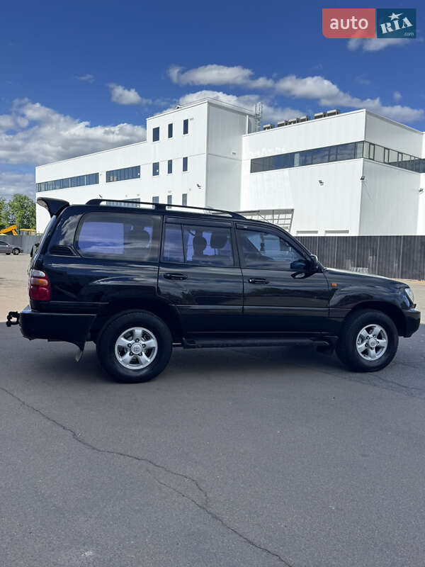 Внедорожник / Кроссовер Toyota Land Cruiser 2002 в Киеве