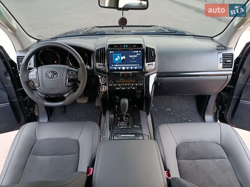 Позашляховик / Кросовер Toyota Land Cruiser 2009 в Первомайську