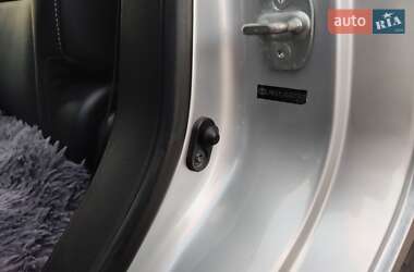 Внедорожник / Кроссовер Toyota Land Cruiser 2012 в 