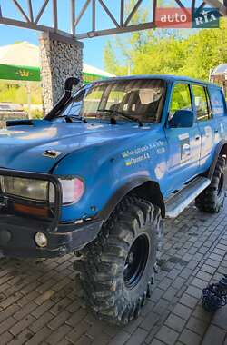 Позашляховик / Кросовер Toyota Land Cruiser 1994 в 