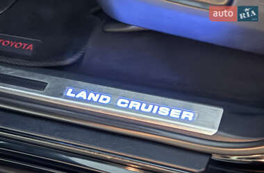 Позашляховик / Кросовер Toyota Land Cruiser 2020 в 