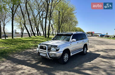 Внедорожник / Кроссовер Toyota Land Cruiser 2001 в 