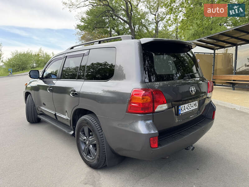 Позашляховик / Кросовер Toyota Land Cruiser 2012 в Києві