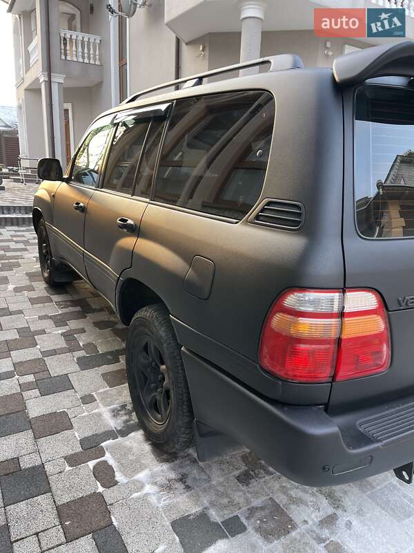Внедорожник / Кроссовер Toyota Land Cruiser 2001 в Ивано-Франковске