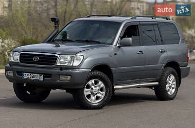 Внедорожник / Кроссовер Toyota Land Cruiser 2002 в 