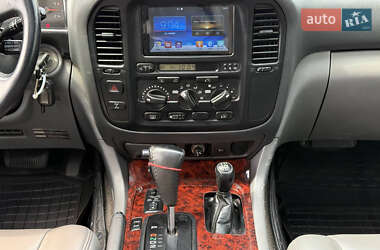 Внедорожник / Кроссовер Toyota Land Cruiser 2002 в 