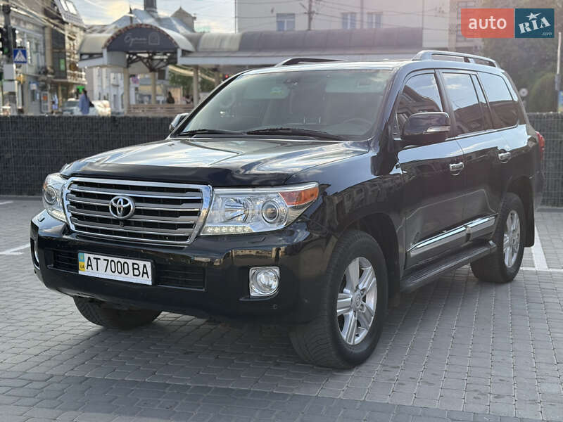 Toyota Land Cruiser 2013