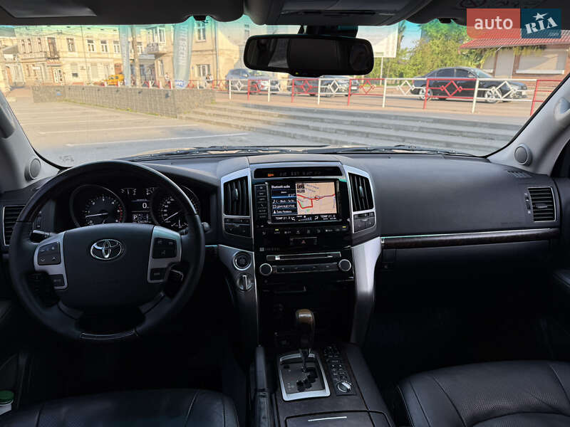 Позашляховик / Кросовер Toyota Land Cruiser 2013 в Коломиї