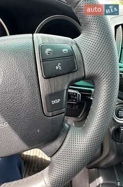 Внедорожник / Кроссовер Toyota Land Cruiser 2011 в 
