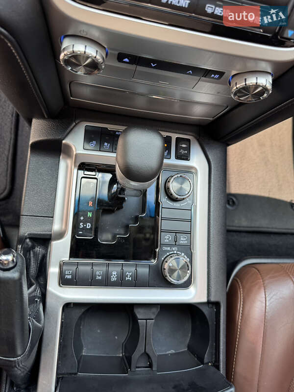 Внедорожник / Кроссовер Toyota Land Cruiser 2015 в Черкассах