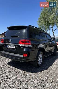 Внедорожник / Кроссовер Toyota Land Cruiser 2015 в 
