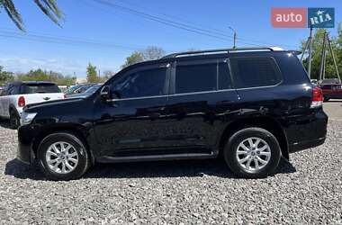 Внедорожник / Кроссовер Toyota Land Cruiser 2015 в 