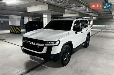 Позашляховик / Кросовер Toyota Land Cruiser 2022 в 
