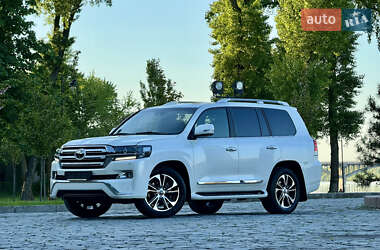 Внедорожник / Кроссовер Toyota Land Cruiser 2017 в Киеве