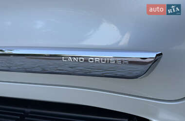 Внедорожник / Кроссовер Toyota Land Cruiser 2017 в 