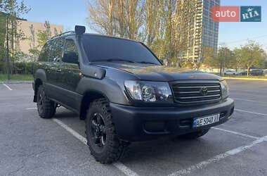 Внедорожник / Кроссовер Toyota Land Cruiser 2002 в Днепре