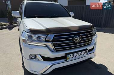 Внедорожник / Кроссовер Toyota Land Cruiser 2016 в 