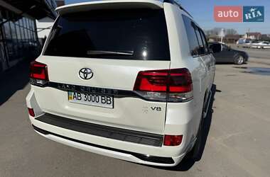 Внедорожник / Кроссовер Toyota Land Cruiser 2016 в 