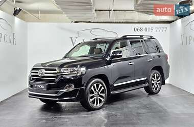 Внедорожник / Кроссовер Toyota Land Cruiser 2018 в Киеве