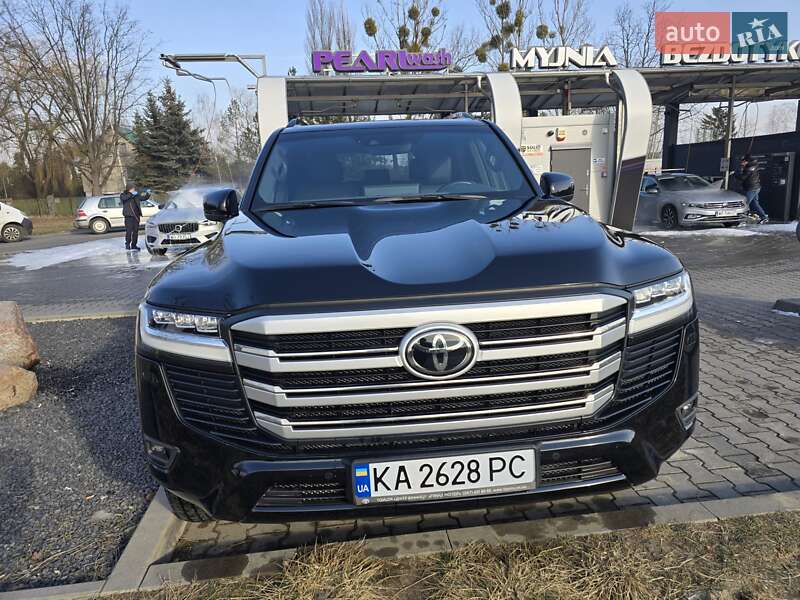 Внедорожник / Кроссовер Toyota Land Cruiser 2022 в Иршаве