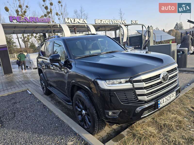Внедорожник / Кроссовер Toyota Land Cruiser 2022 в Иршаве