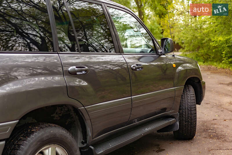 Позашляховик / Кросовер Toyota Land Cruiser 2006 в Трускавці фото 29 Позашляховик / Кросовер Toyota Land Cruiser 2006 в Трускавці