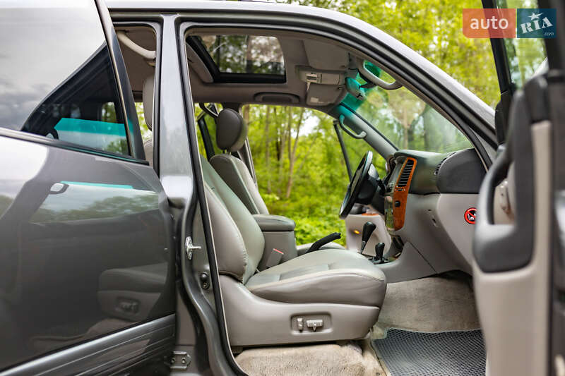 Позашляховик / Кросовер Toyota Land Cruiser 2006 в Трускавці фото 35 Позашляховик / Кросовер Toyota Land Cruiser 2006 в Трускавці