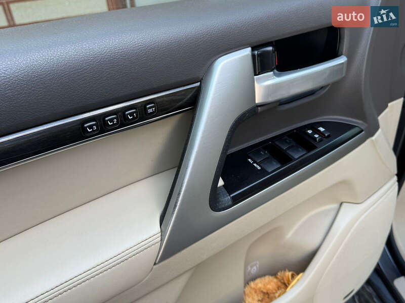 Внедорожник / Кроссовер Toyota Land Cruiser 2018 в Бродах