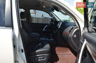 Внедорожник / Кроссовер Toyota Land Cruiser 2016 в 