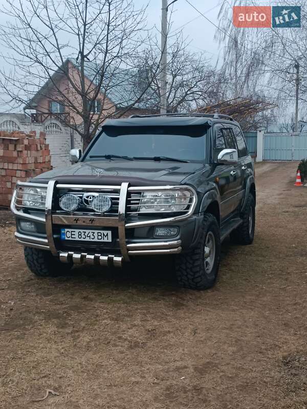 Внедорожник / Кроссовер Toyota Land Cruiser 2006 в Черновцах