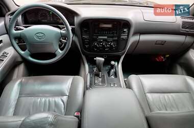 Внедорожник / Кроссовер Toyota Land Cruiser 1999 в 