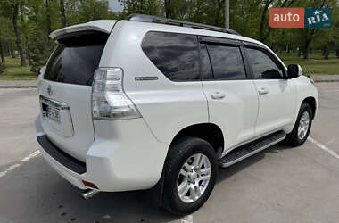 Внедорожник / Кроссовер Toyota Land Cruiser 2012 в 