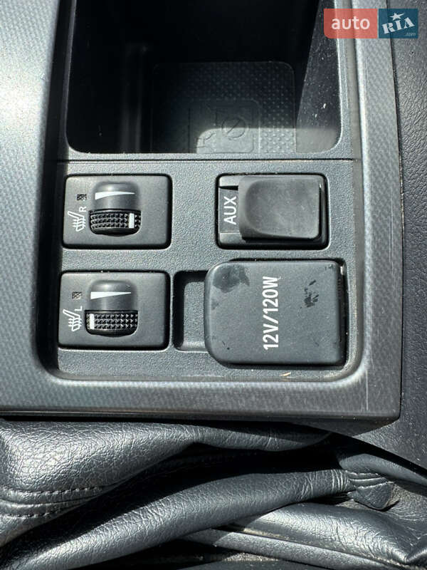 Внедорожник / Кроссовер Toyota Land Cruiser 2012 в Синельниково