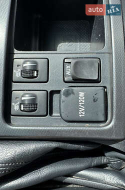 Внедорожник / Кроссовер Toyota Land Cruiser 2012 в 