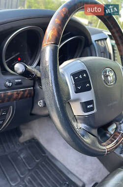 Позашляховик / Кросовер Toyota Land Cruiser 2013 в 