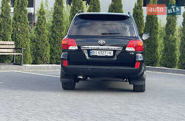 Позашляховик / Кросовер Toyota Land Cruiser 2013 в 