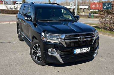 Позашляховик / Кросовер Toyota Land Cruiser 2020 в 