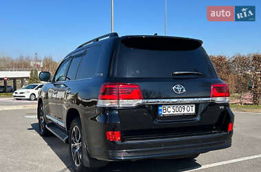 Позашляховик / Кросовер Toyota Land Cruiser 2020 в 