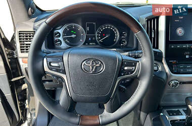 Позашляховик / Кросовер Toyota Land Cruiser 2020 в 