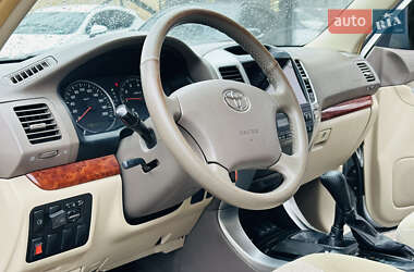 Позашляховик / Кросовер Toyota Land Cruiser 2004 в 