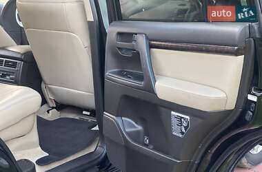 Внедорожник / Кроссовер Toyota Land Cruiser 2010 в 