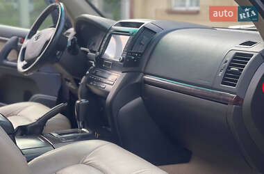 Внедорожник / Кроссовер Toyota Land Cruiser 2010 в 
