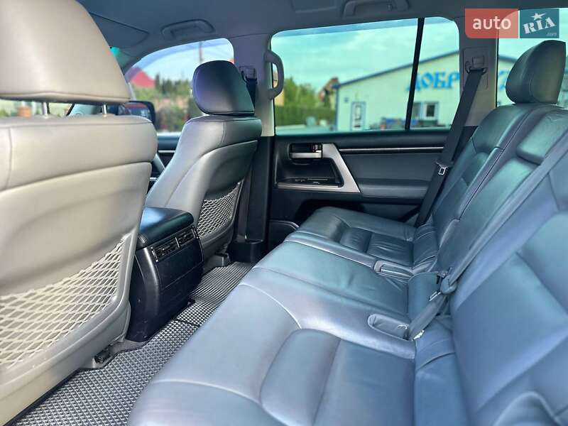 Позашляховик / Кросовер Toyota Land Cruiser 2008 в Луцьку