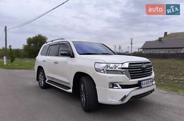 Внедорожник / Кроссовер Toyota Land Cruiser 2018 в 