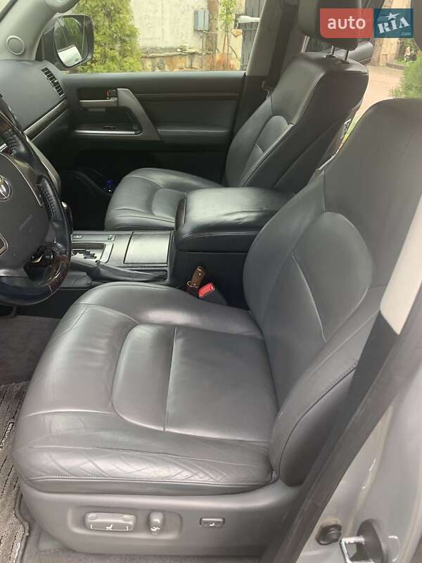 Внедорожник / Кроссовер Toyota Land Cruiser 2008 в Киеве